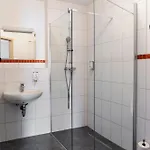 Orange Und Szálloda