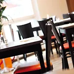 Orange Und 3* Neu-Ulm