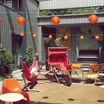 Orange Und 3*