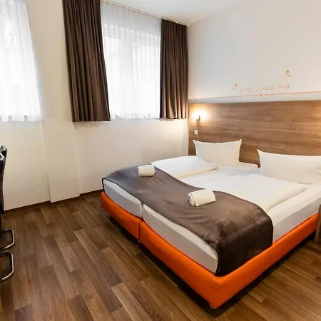 Orange Und Szálloda Neu-Ulm