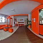 Orange Und 3* Neu-Ulm