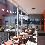 Orange Und