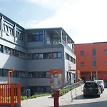 Orange Und