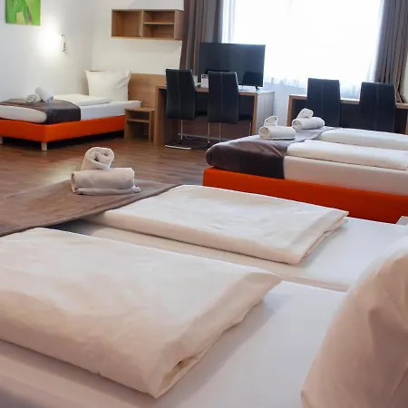 Orange Und Hotel 3*