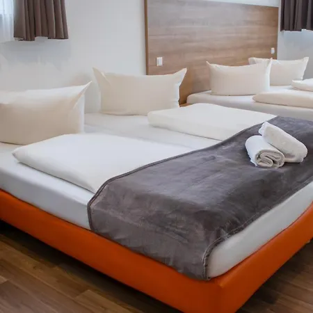 Hotel Orange Und