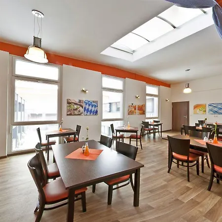 Orange Und Hotel Neu-Ulm