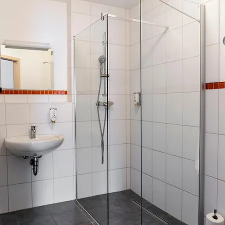 Orange Und Hotel