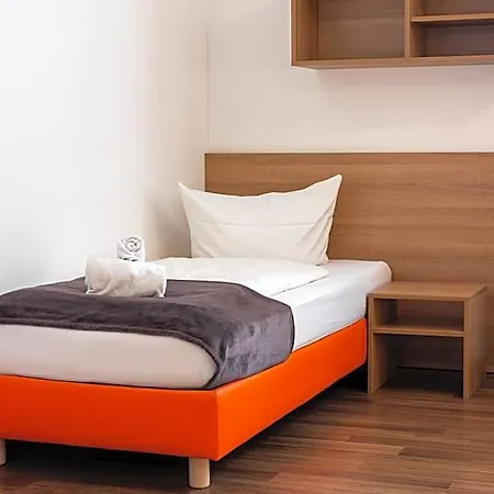Orange Und Отель Новый-Ульм
