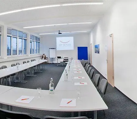 Orange Und 3* Neu-Ulm