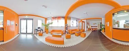Orange Und 3* Neu-Ulm