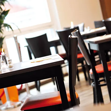 Orange Und 3* Neu-Ulm