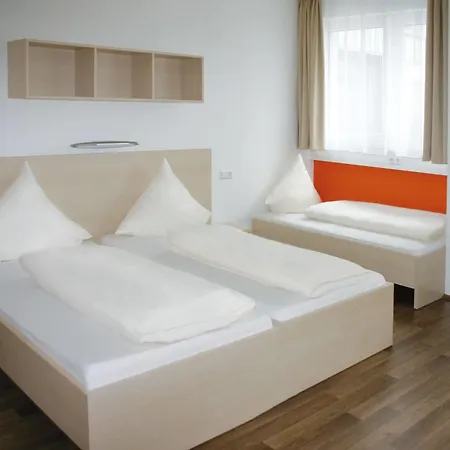 Orange Und Hotel 3*