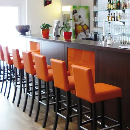 Orange Und