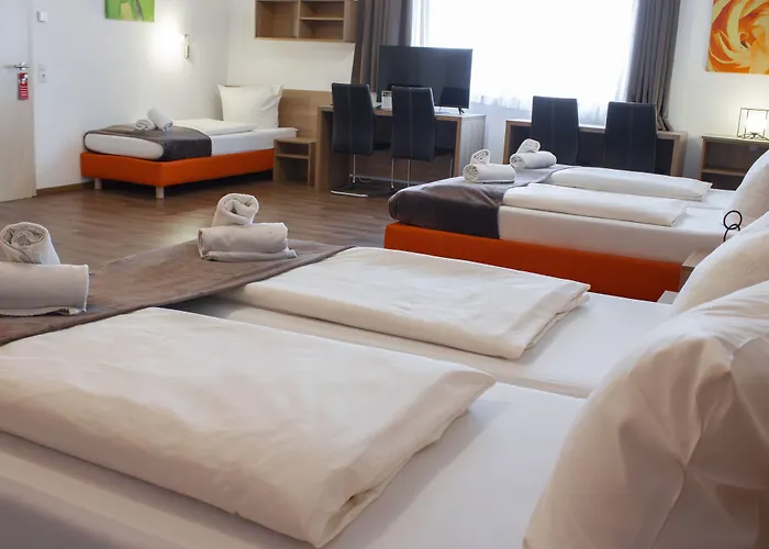 Hotel Orange Und 3*